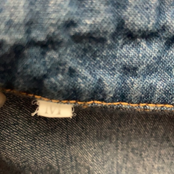 EUC Distressed Denim  Top Size Medium - Picture 9 of 10